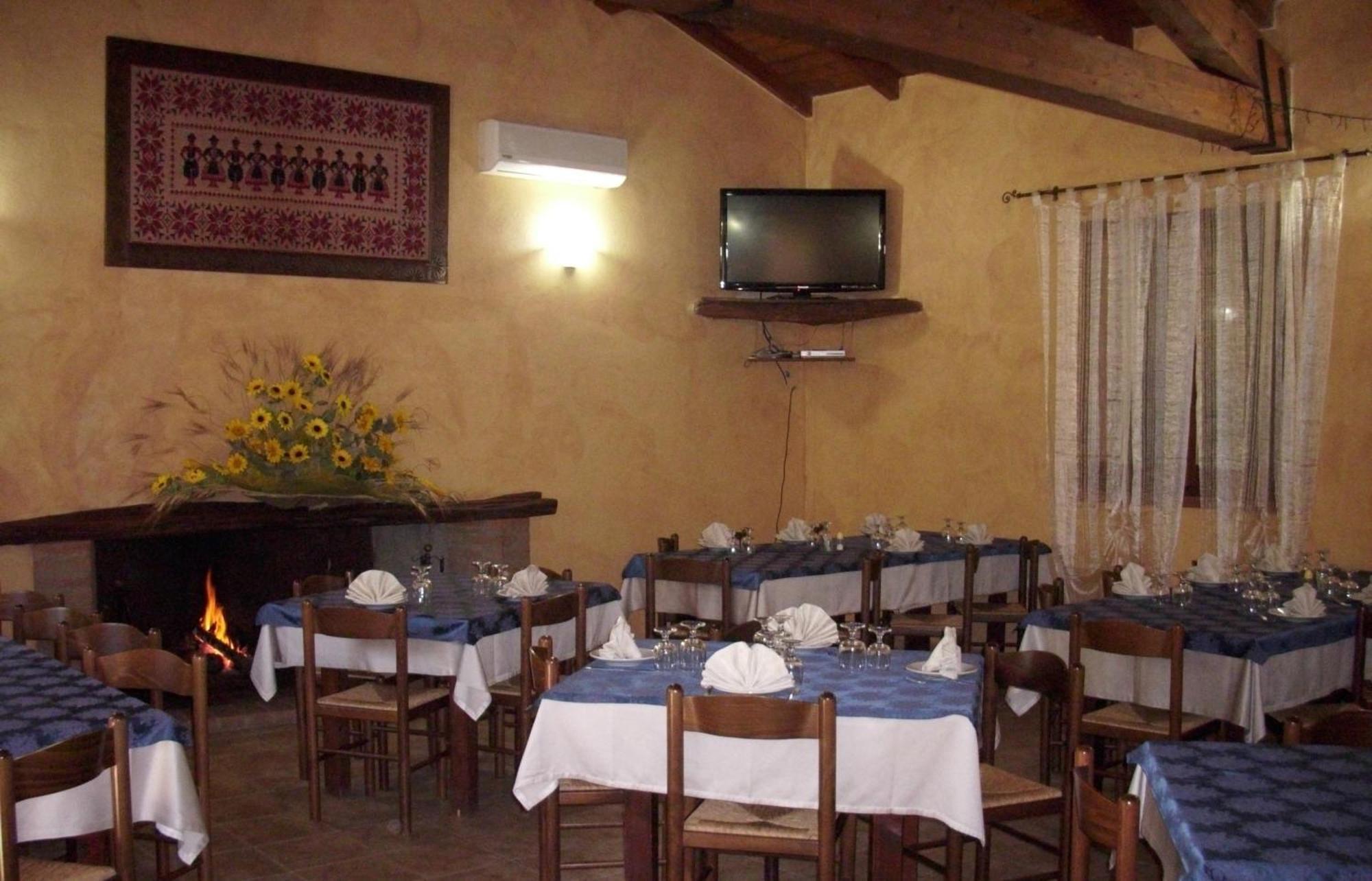 Agriturismo Il Paradiso Iglesias Luaran gambar